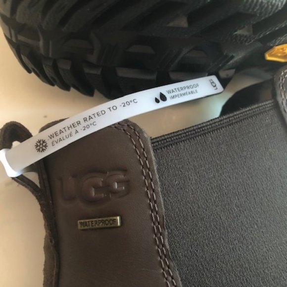 UGG Butte Chelsea waterproof fur leather boot. Cold weather boots. Size: 11, 12 - Picture 12 of 16